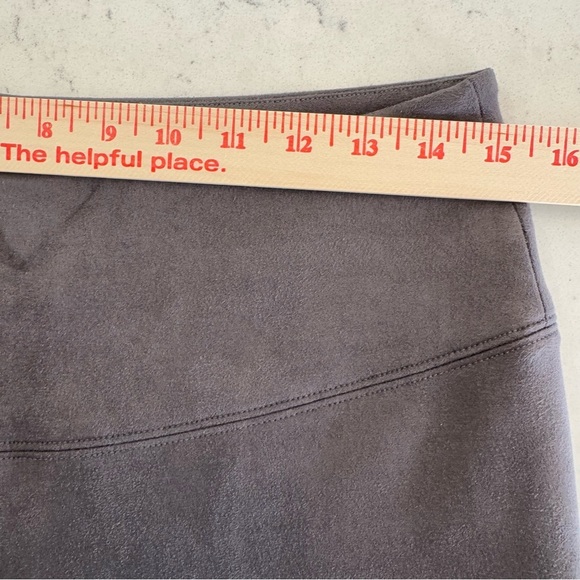 WHBM Ult Faux-Suede Runway Leggings NWT Women’s Size 12 Stormy Gray - Picture 10 of 15